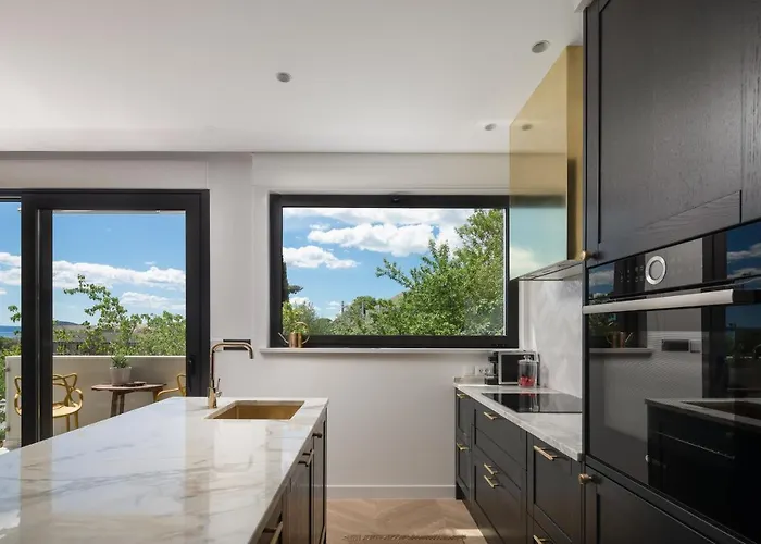 By Splendida Palace *