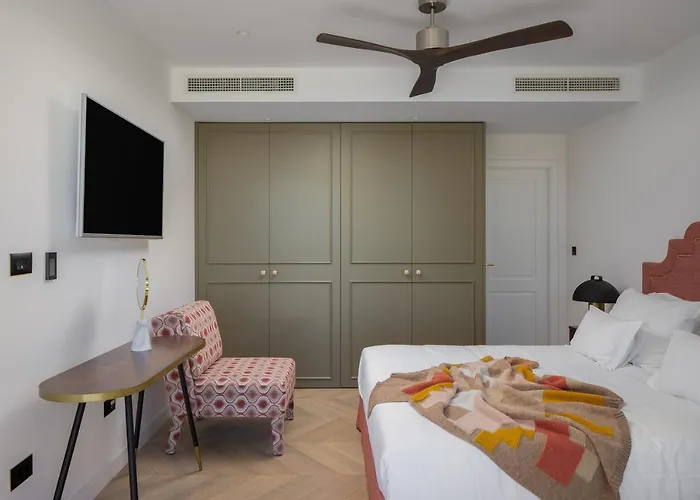 By Splendida Palace * Split