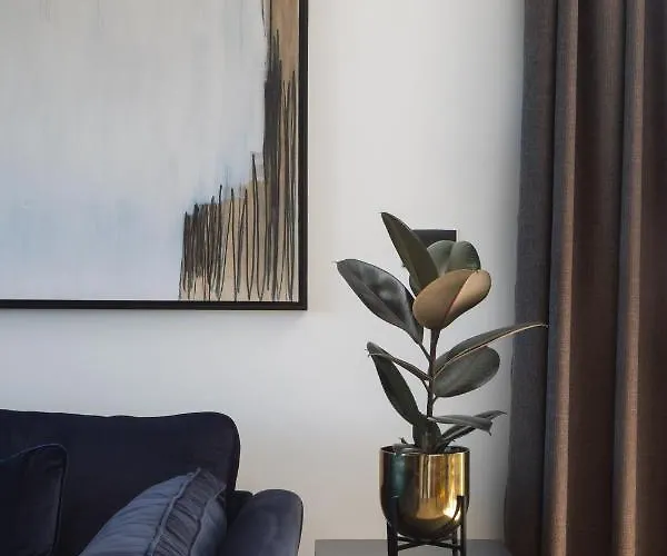 By Splendida Palace Apartment *