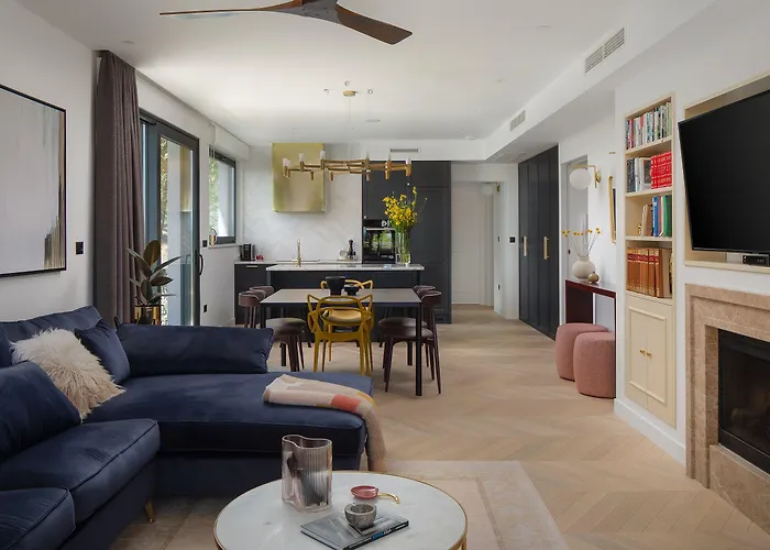 Apartment By Splendida Palace *