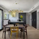 By Splendida Palace Apartman